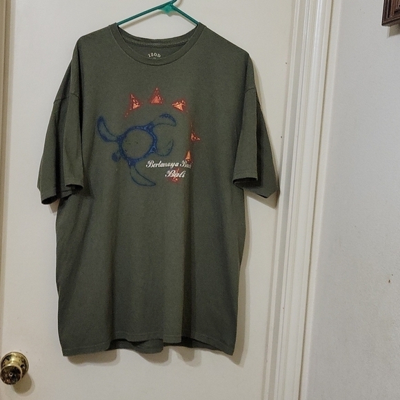 Izod Other - Men's Large Izod Short Sleeve T-Shirt
